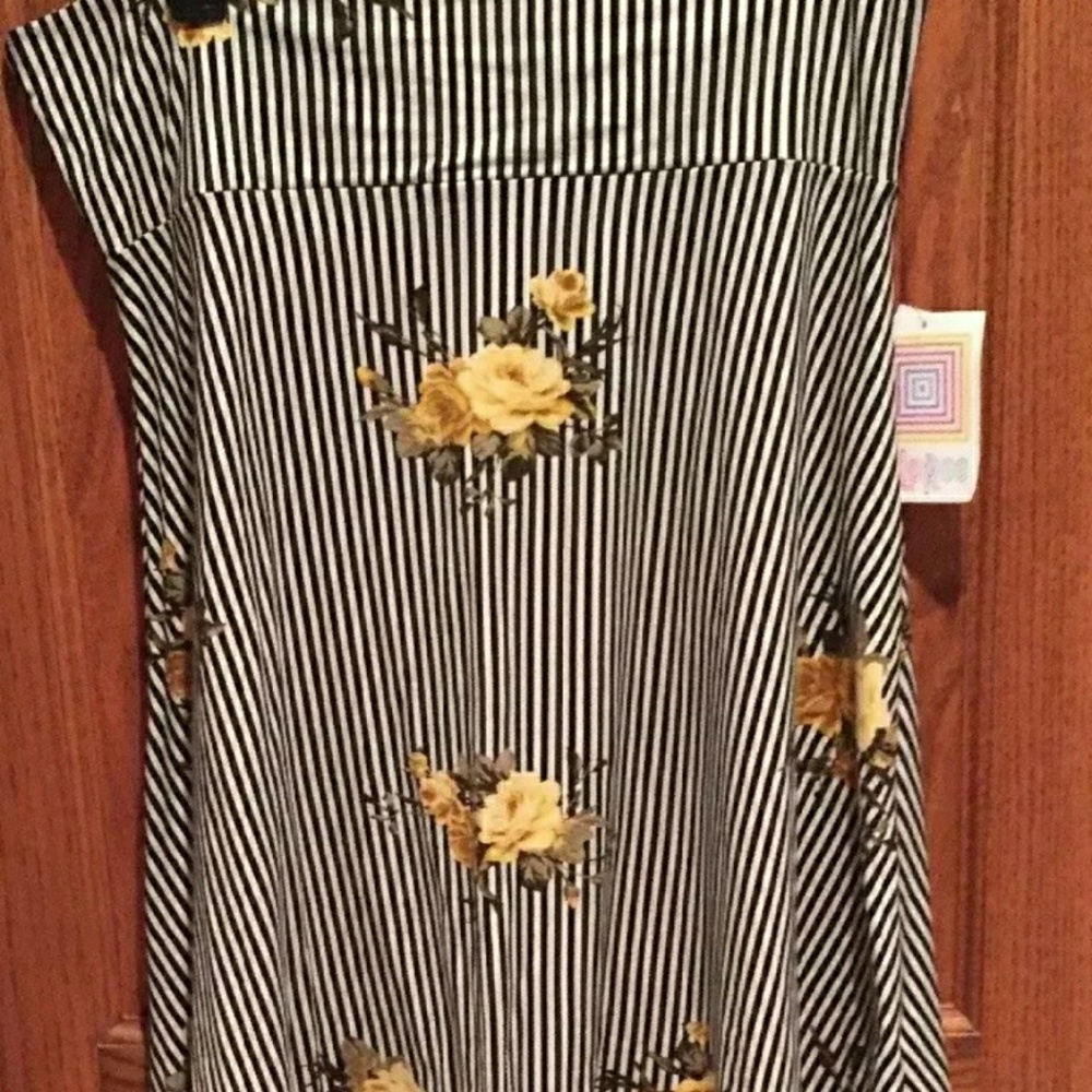 In Search of this skirt.